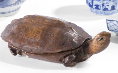 null 
Support de pierre à encre en bois représentant une tortue dont la carapace...