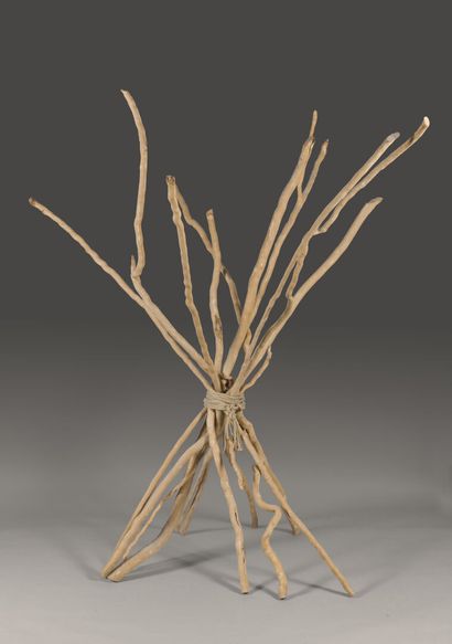 Sculpture composée de branches en bois flotté...