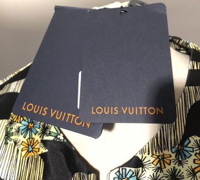 null Louis VUITTON, Made in France

Collection of 2017.

Dress, Line Dress model,...