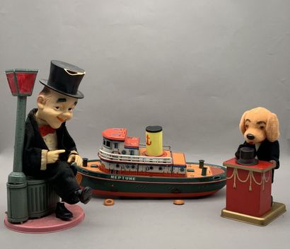 null Trois jouets divers à piles et mécaniques : DUSTBIN - bateau NEPTUNE, chien...