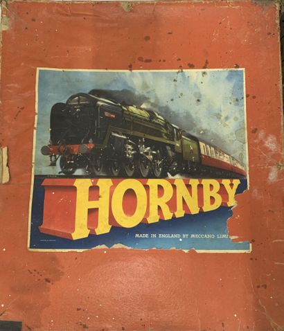 null HORNBY " 0 ". Coffret comprenant locomotive mécanique 020, tender 2528, deux...