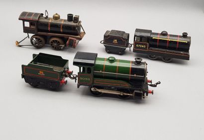 null HORNBY-KBN et divers "0" 1920. Trois locomotives mécaniques 020 dont une sans...