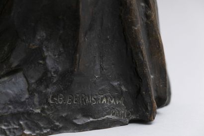 null Léopold BERNSTAMM (1859-1939)

Buste de vieille femme. 

Bronze à patine brune....