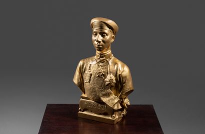 null 1922. Buste impérial de S.M. Khai Dinh (1885-1925) réalisé par le sculpteur...