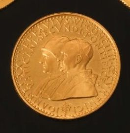 Médaille commémorative en or 920 °/°° à la...