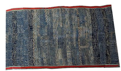 null Large N'dop hanging. Ancient piece with geometric decorations, used during community...
