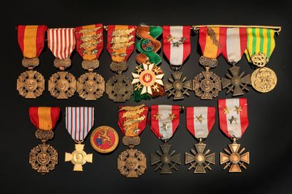 null 
VIETNAM. 1950.

Set of military decorations.

TO QUOC TRIAN, Order of Vietnam...