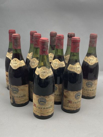 null Meursault, Côtes de Beaune, Paul Roulot Hervé, 1956.

10 bottles.

Low level,...