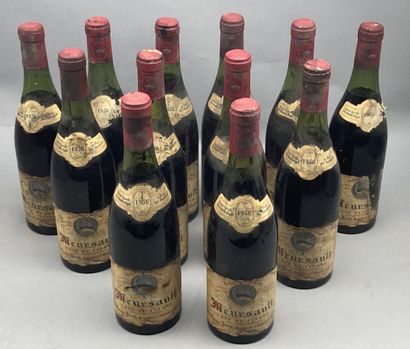 null Meursault, Côtes de Beaune, Paul Roulot Hervé, 1956.

12 bottles.

Low level,...