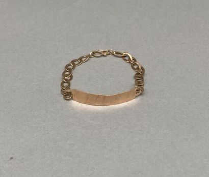Identity bracelet in 14 K gold (585 °/°°)....