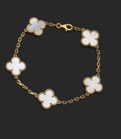 VAN CLEEF & ARPELS. Collection Alhambra 
Bracelet...