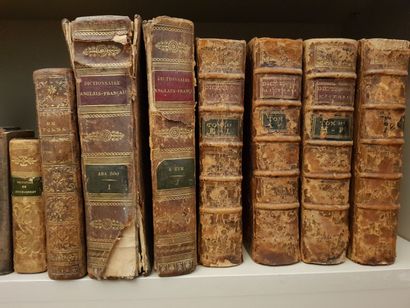 null Lot of books including: 


- Nouveau dictionnaire historique portatif ou histoire...