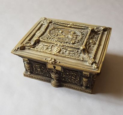 Straight and architectural jewelry box in...