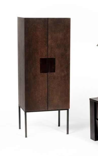 Hugues CHEVALIER

Small right-hand side cabinet...