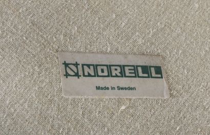null Arne NORELL (1917-1971) 

Canapé droit à deux places, modèle " Mexico ", à structure...