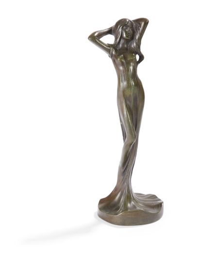 null Julien CAUSSÉ (1869-1909)

Jeune femme ondoyante aux bras levés

Sculpture en...