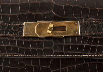 null HERMES
Sac à main, modèle Birkin, 35 cm, en cuir de crocodile (crocodylus porosus*)...