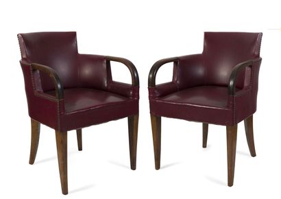 Maison Dominique 
Pair of straight armchairs...