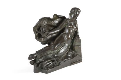null André BIZETTE-LINDET (1906-1998)
" La Ville de Paris ", 1938
Sculpture ronde-bosse...