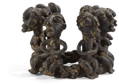 Crown-shaped bronze decorated with eight...