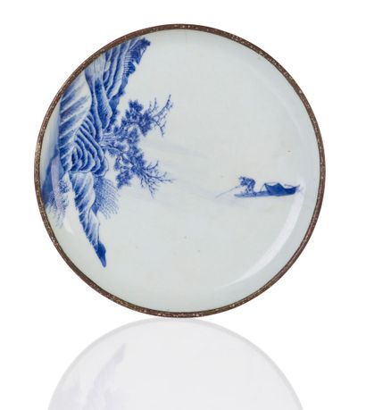 null Rare blue-white porcelain plate decorated with Hué blue, depicting in perpendicular...