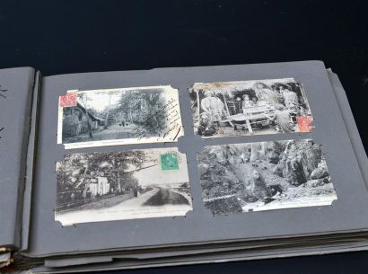 null Album de cartes postales, reliure en toile (à peu près 200 cartes). Souvenirs...