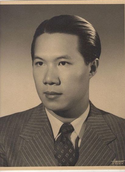 null Règne de S.M. l'Empereur Bao Daï (1926-1945)
Un ensemble de huit tirages photographiques...