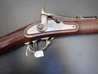 null Fusil Springfield, modèle 1863, daté 64. Fabrication Springfield. Modèle Traptdoor....