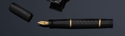 null WATERMAN'S. Stylo safety pen avec plume en or 18K rétractable.