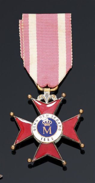 null Empire d'Annam. Ordre du Mérite de SEDANG. 1888. Croix de Chevalier en bronze...