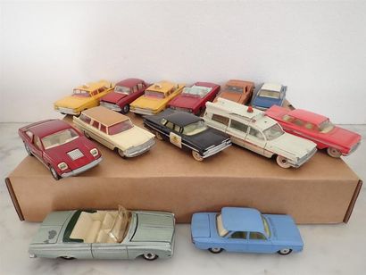 Corgi Toys, DTA. 13 véhicules dont Chevrolet...
