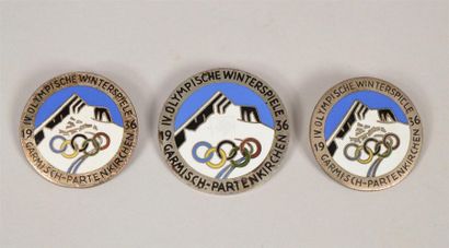 null Ensemble de 3 badges des 4ème Jeux Olympiques d'hiver. Diamètres 35 et 40 mm....