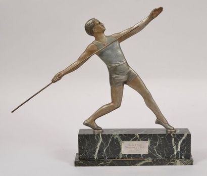 null Sculpture profil en bronze sur socle marbre. «Le Lanceur de Javelot». Circa...