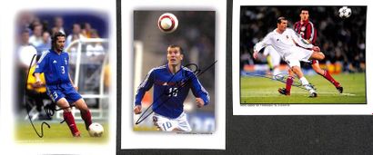 null Ensemble de 3 photos originales avec les signatures authentiques de Z. Zidane...