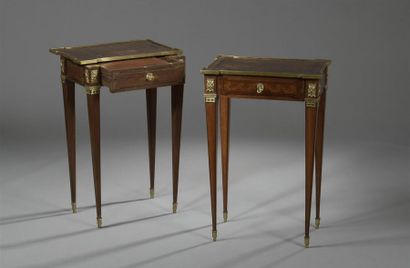 null Paire de tables de style Louis XV dans le goût de Topino, vers 1900
En placage...