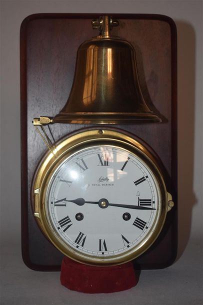null Schatz Royal Mariner, horloge de marine murale
Avec son carillon
D. 15 cm