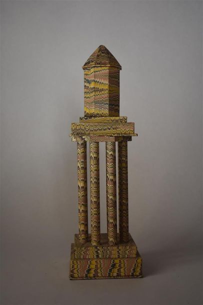 null Projet architectural en papier-mâché, XXe siècle
Maquette composée de huit colonnes...