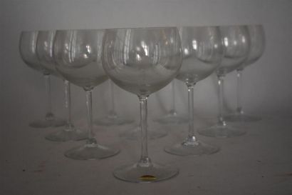 null Hartzviller, suite de dix verres à vin en cristal
H. 18 cm