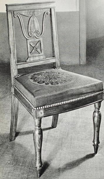 null Rare paire de chaises en orme et placage d'orme par Jacob D rue Meslée, d'époque...