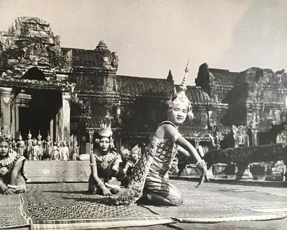  Photographie militaire de l'Indochine, portrait de Cambodgiens vers 1950 Six épreuves...