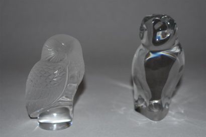 null LALIQUE France et BACCARAT, deux oiseaux en cristal
H. 9 / 10,5 cm
Accident...