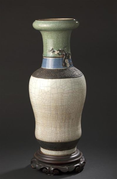 Grand vase en faïence de Nankin Chine, première...