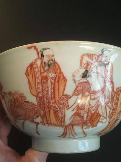 null Bol en porcelaine rouge de fer
Chine, marque et époque Kangxi (1662-1722)
Le...