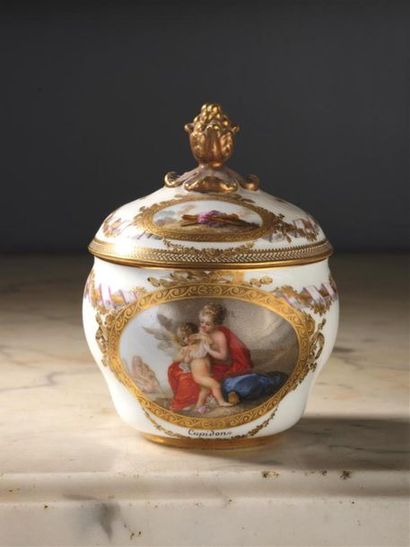 null Meissen, période de Marcolini , fin du XVIIIe siècle
Partie de service en porcelaine...