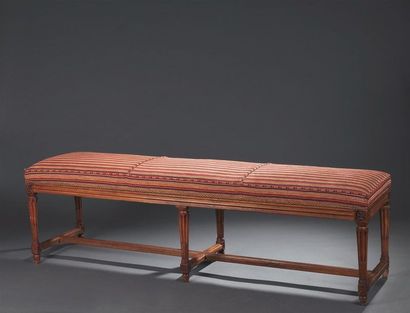 null Banquette, attribué à JB Boulard, d'époque Louis XVI
En bois mouluré et sculpté,...