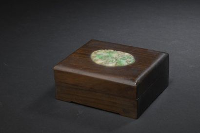 null Small wooden box inlaid with jadeite
China, early 20th century
Rectangular,...