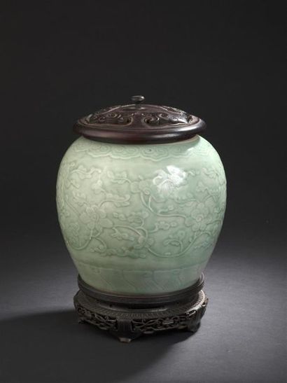 Celadon porcelain vase
China, 19th century
The...