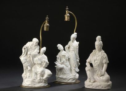 null Trois groupes en porcelaine blanc de Chine
Chine, XXe siècle
Le premier représentant...