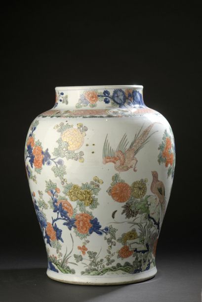 null Grand vase en porcelaine famille verte
Chine, XIXe siècle
Balustre, à décor...