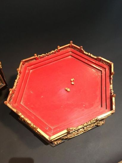 null Black and gold lacquered wooden box
South China, late 19th century
Hexagonal,...